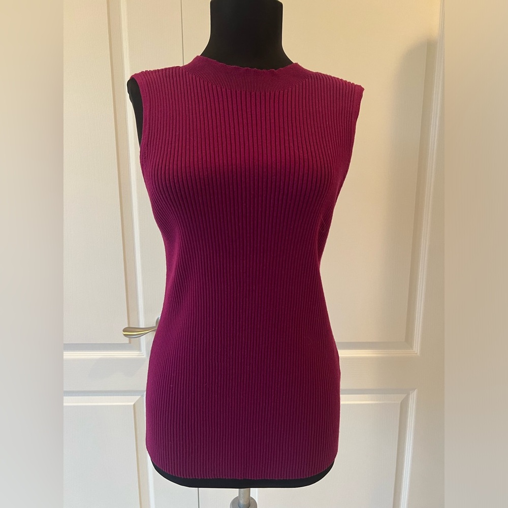 NWT Michael Stars sleeveless sweater top - size XL